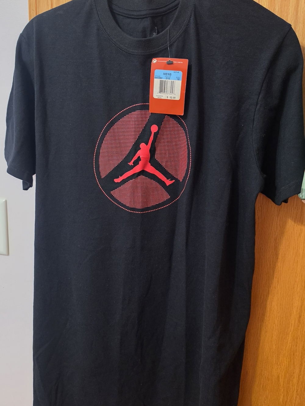 Air Jordan Men's Black Tee - Medium
